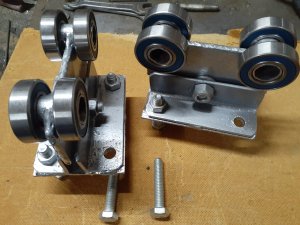 Самодельные каретки для откатных ворот.