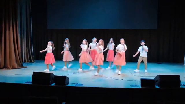 Гурт "VoiceBandKids". “Білі кроси», з репертуару Jerry Heil смотреть онлайн