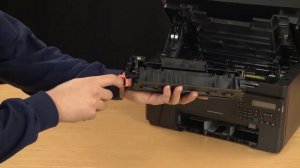 Установка лазерного картриджа в МФУ HP LaserJet Pro M125-128 | Принтеры HP | HP