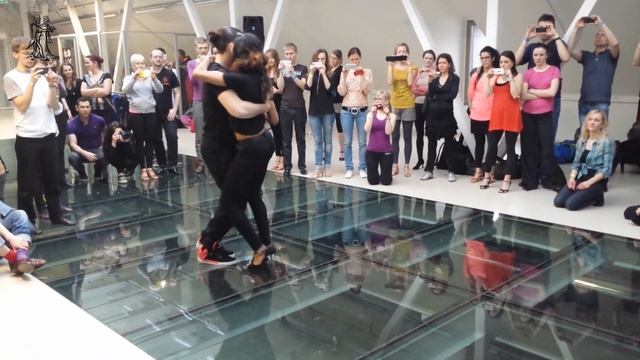 Isabelle & Félicien kizomba dance workshop in Tallinn смотреть онлайн