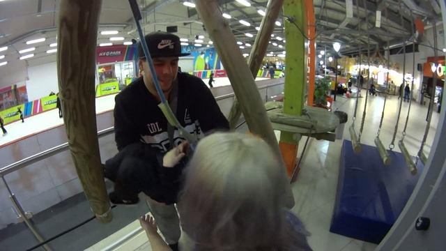 Полоса препятствий/Экстрим и крутые трюки/Верёвочный парк часть 1 смотреть онлайн