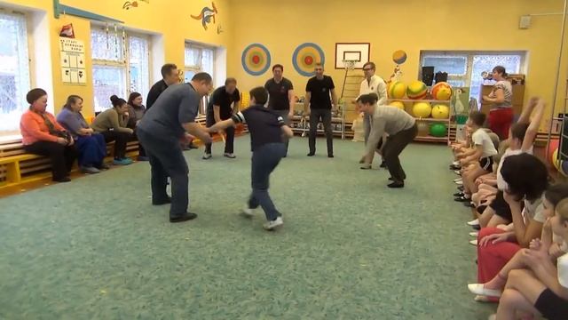 Мы немного подрастем - тоже в армию пойдём! Развлечение с родителями. смотреть онлайн