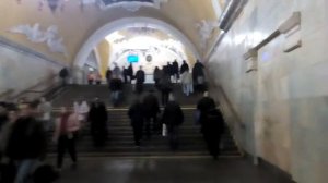 Москва 1018 станция метро Комсомольская Кольцевой линии осень день