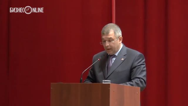 Ильдар Халиков «оптимистично смотрит на развитие Мензелинского района» смотреть онлайн