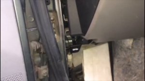 Ремонт тросика и ручки капота, Приора 21073, лада , как поставить ручку , на Сто вам этого не скажу