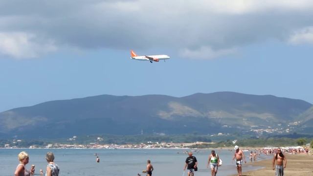 Закинтос. Посадка самолета. смотреть онлайн