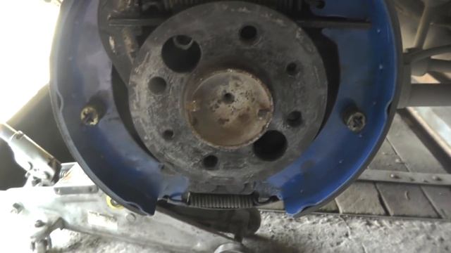 ВАЗ 2104. Доездился! Еще -1 подшипник, -2 сальника... смотреть онлайн