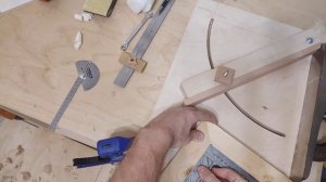 Столярное донце. Соединение на ус. Заусовка рубанком.