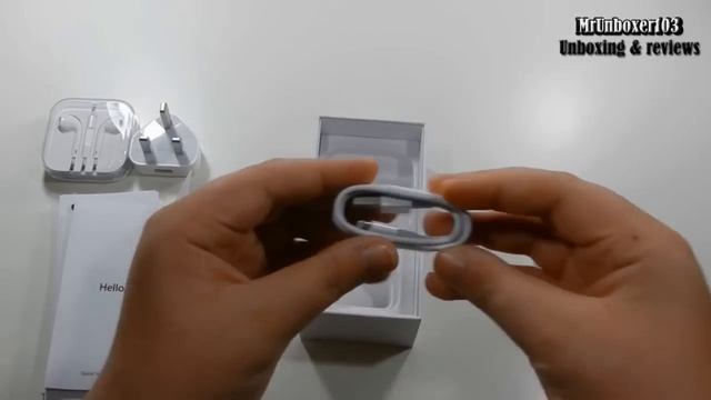 Apple iPhone 5 (White) Unboxing (HD) смотреть онлайн
