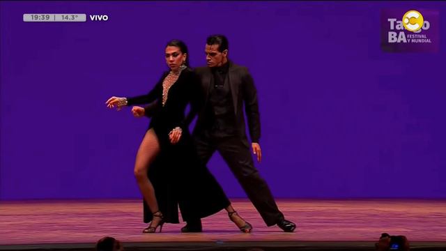 Mundial de Tango '2024 - LOS CAMPEONES DE TANGO ESCENARIO - Sebastián Martinez & Ayelén Morando смотреть онлайн
