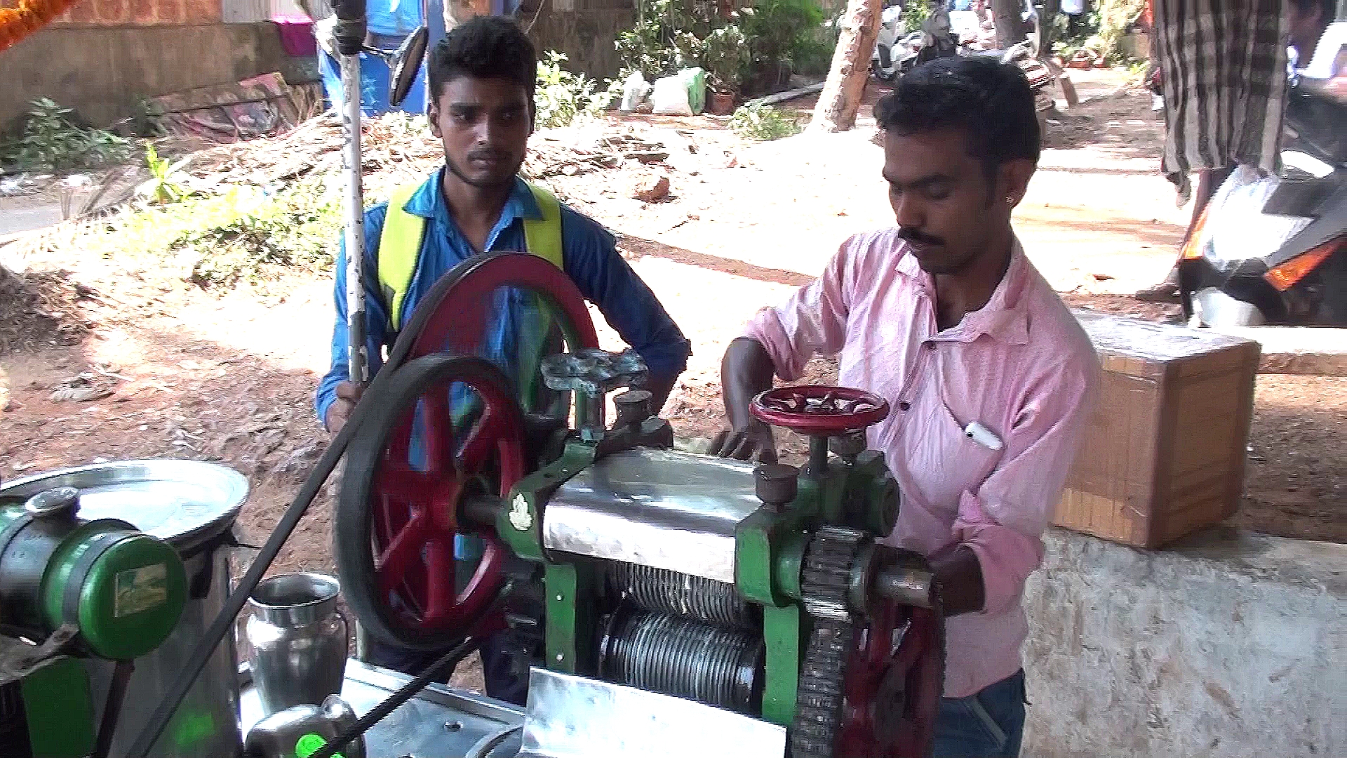 Индия. Колва. Свежевыжатый сок за пару минут смотреть онлайн