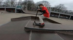 СОБИРАЕМ НОВЫЕ САМОКАТЫ! УГАРАЕМ В ПАРКЕ И СТРИТУ!