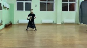 Вальс по кругу