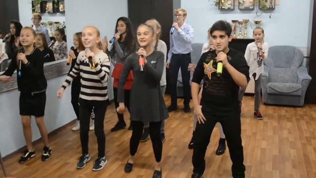 Видео привет ансамблю "Акцент" от ансамбля "12 Кадров" смотреть онлайн