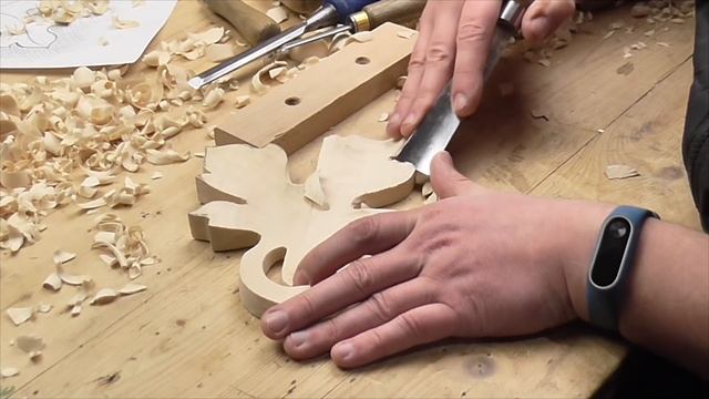 Кленовый лист своими руками, резьба по дереву смотреть онлайн