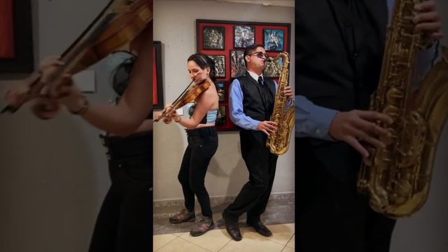 Havana - Camila Cabello || Karen Manrique | Miguel Manrique [Cover Violín🎻/Saxofón🎷] смотреть онлайн
