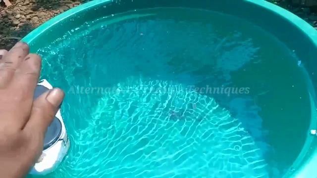 Solar powered toy boat. смотреть онлайн