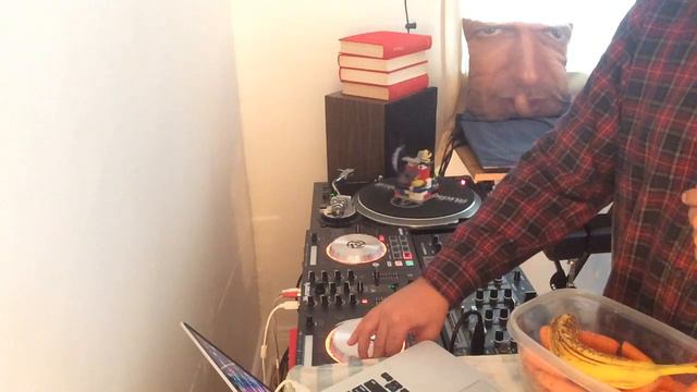 Quiche is a party food - Volume 2 (Drum and bass/Jungle 90 live dj set) смотреть онлайн