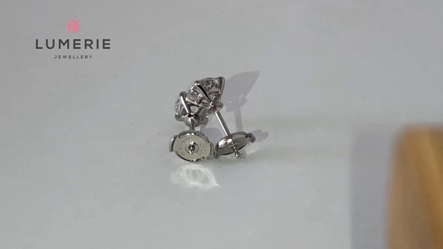 Классические серьги-пусеты с бриллиантами из платины смотреть онлайн