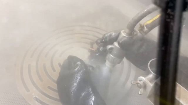 Его нашли в земле спустя 90лет! Настоящий артефакт в камере АкваБласт SMV-A108 очистка карбюратора. смотреть онлайн