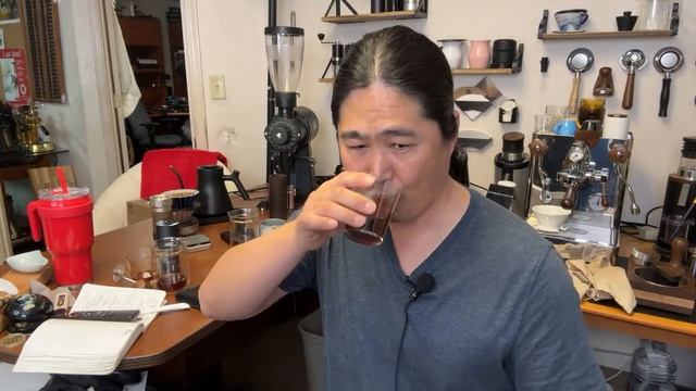 1ZPRESSO ZP6 vs. SAI Millwright vs. Comandante C40 MK4 vs. DF64 MP Coffee Grinders смотреть онлайн