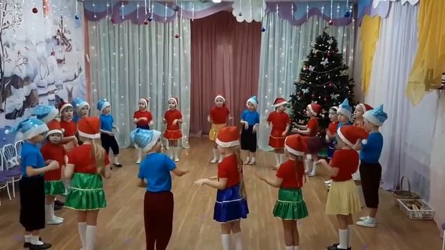 Новогодняя песня - хоровод "Почему, отчего" сл. М. Рожковой, муз. Е. Фирсовой смотреть онлайн