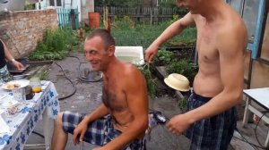 Порка крапивой