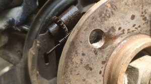 Замена задних тормозных дисков ,колодок и колодок ручника Mercedes Vito 638 тормозная система Bosh