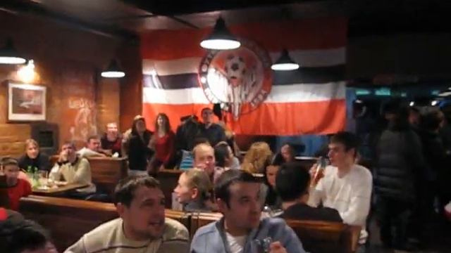 Россия-Словения в пивбаре «Гвоздь». 14.11.09. Первый гол смотреть онлайн