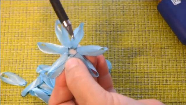 БАНТЫ КАНЗАШИ ИЗ УЗКОЙ ЛЕНТЫ. РЕЗИНКИ ДЛЯ ВОЛОС ИЗ АТЛАСНОЙ ЛЕНТЫ. МАСТЕР-КЛАСС. смотреть онлайн