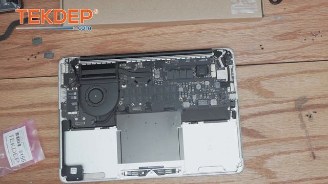 Bad Battery & Speaker Replacement | 13 MacBook Pro 2013 - 2014 Model A1502