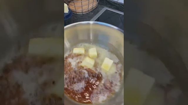 Карамелизированные яблоки?