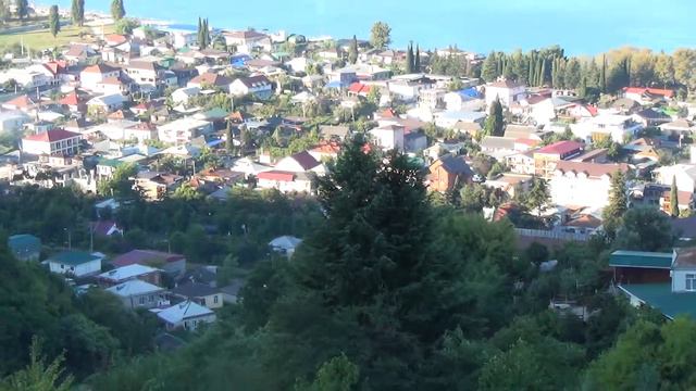 Панорамный вид с окружной дороги г.Гагра. смотреть онлайн