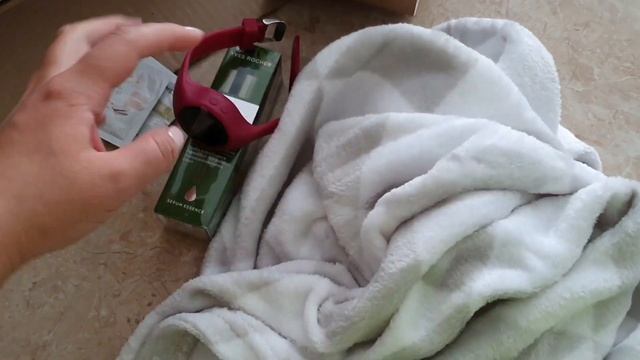 Распаковка доставки от Ив Роше Yves Rocher - Elixir Jeunesse, подарочки от Ив Роше