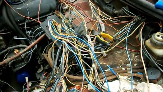 Единственная в своем роде Нива с блоком предохранителей ВАЗ 2109 смотреть онлайн