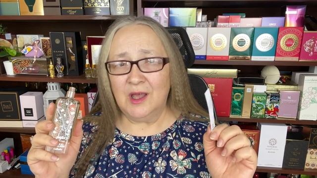 Lattafa Perfumes Safwaan Lautre Musk. Белые тюльпаны и пузико пушистого котенка. смотреть онлайн