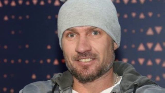 Что сегодня известно о состоянии Романа Костомарова. Грозит ли чемпиону ещё одна... смотреть онлайн