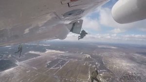Ил-76. Десантирование личного состава.