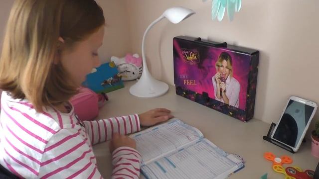 Как я делаю уроки | Домашнее задание смотреть онлайн