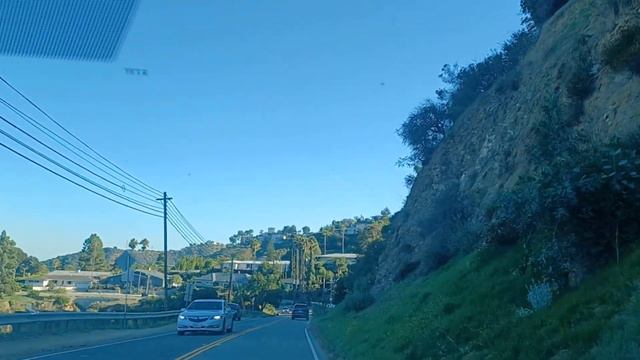 Жизнь на юге Калифорнии. Лос Анджелес, Малхолланд драйв ( Mulholland drive).Вид на город. смотреть онлайн