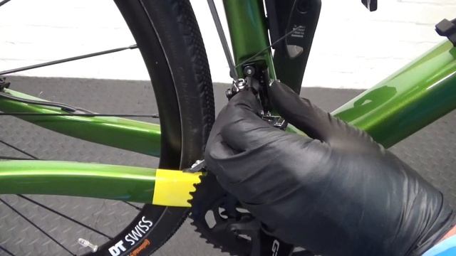Shimano GRX 810 Front Derailleur Fitting Guide смотреть онлайн