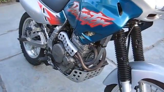 Honda NX 650 Dominator, 1999