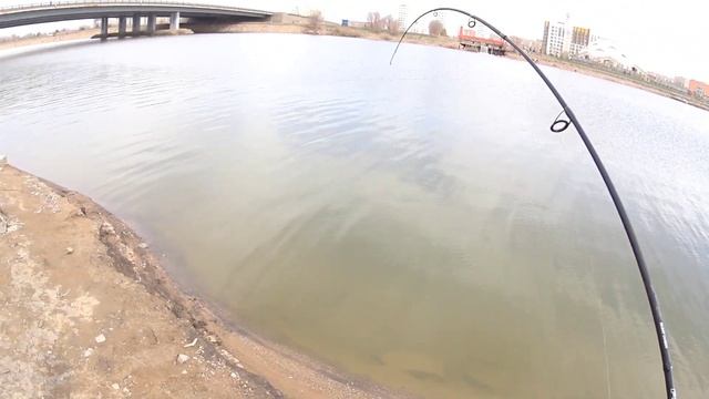 Рыбалка в апреле перед нерестовым закрытием!Рыбалка в городе! ASTANA смотреть онлайн