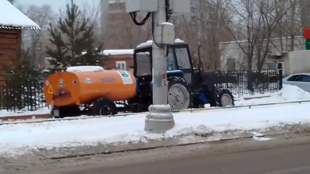 Крещенская Святая вода из поливочного трактора. смотреть онлайн