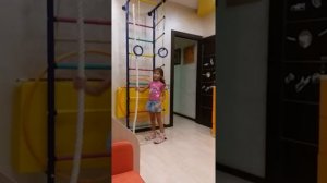 Трюки  на  шведской стенке