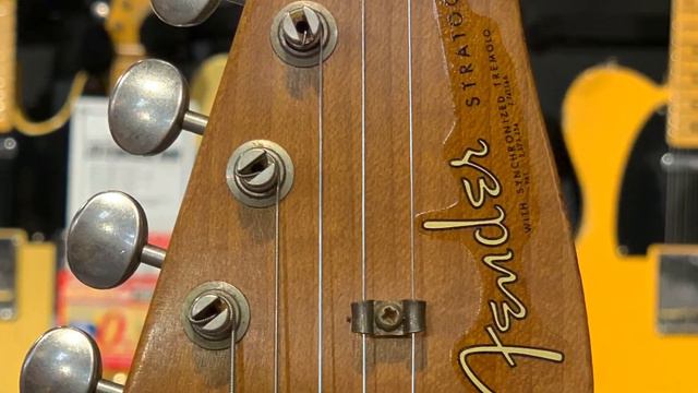 Fender Custom Shop LTD Black Roasted Dual-Mag Stratocaster Relic -Aged Black- смотреть онлайн