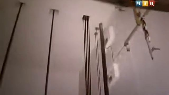 Уникальный лифт в уникальном музее смотреть онлайн