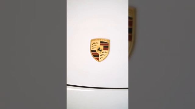 "Porsche 911 Carrera 4 GTS" Reel смотреть онлайн