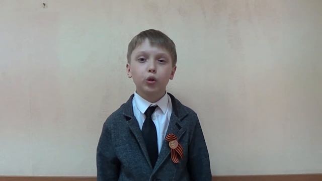 Хомяк Максим — Лебедев-Кумач В.И. "Два друга" смотреть онлайн