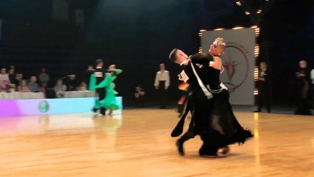Булдык - Ибрагим Capital Cup Minsk 2019 Adult Open Final Viennese Waltz смотреть онлайн